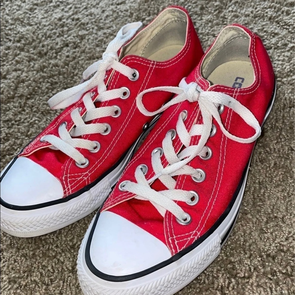 Converse - Picture 2 of 3